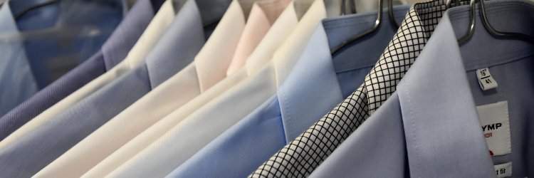 10 typov pre správnu starostlivosť o pánsky oblek